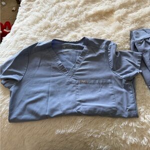 Figs womens Light Blue scrub set size x-small